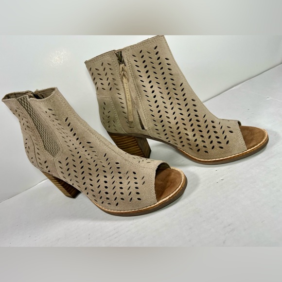Toms | Women's Majorca Peep Toe Perf Suede Desert Taupe Size 6 - Picture 4 of 11